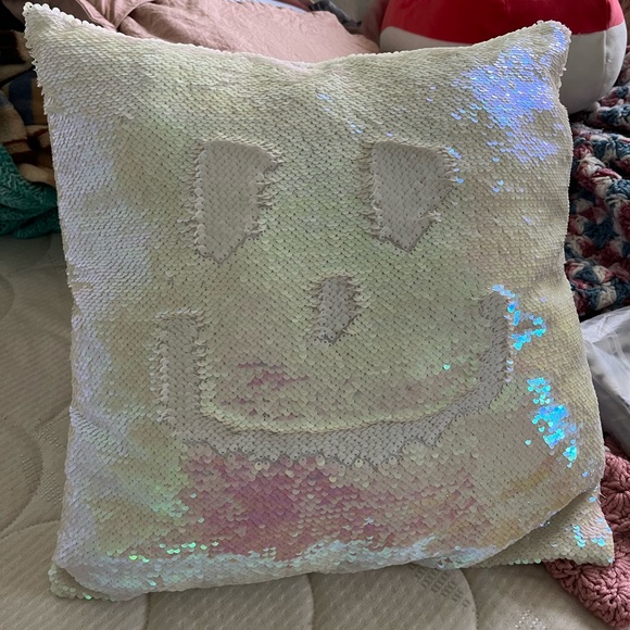 Sparkly Sequin Pillow - Picture 8 of 9